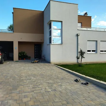 Centar Villa *