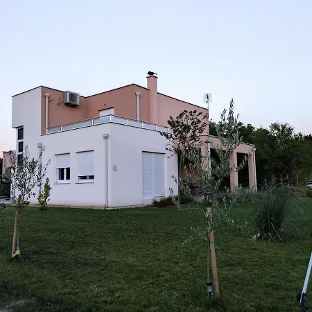 Villa Centar